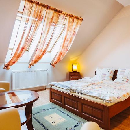 Apartamenty U Barbary 에우크 외부 사진