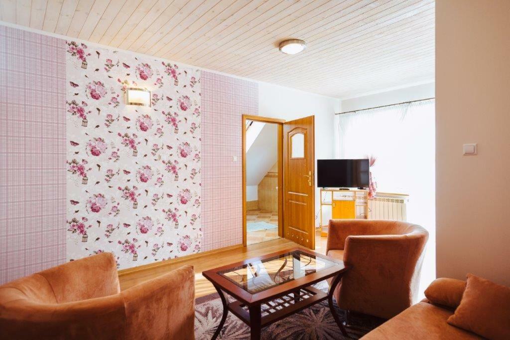 Apartamenty U Barbary 에우크 외부 사진